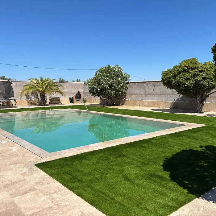 Resultado final: Terraza con césped artificial